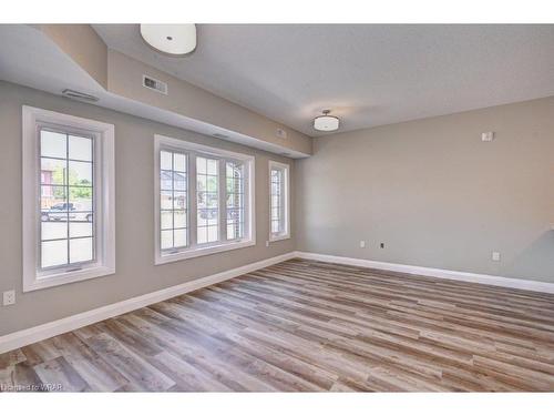 2-33 Murray Court, Milverton, ON - Indoor Photo Showing Other Room