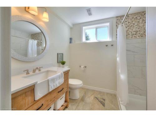 634120 Artemesia-Glenelg Townline, West Grey, ON - Indoor Photo Showing Bathroom