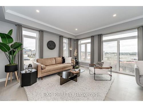 300 Grange Road, Guelph, ON - Indoor Photo Showing Living Room