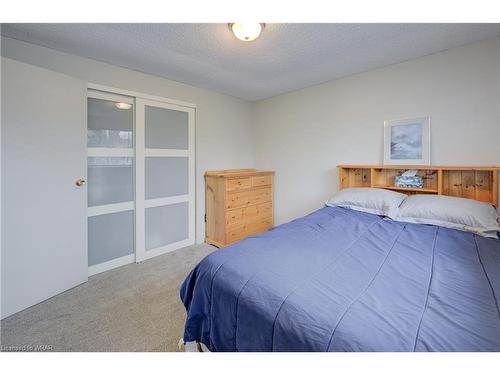 53 Belcourt Crescent, Guelph, ON - Indoor Photo Showing Bedroom