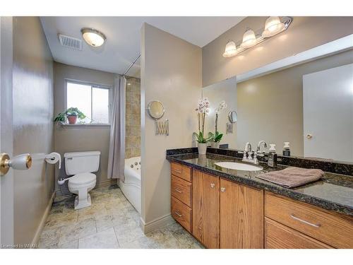 53 Belcourt Crescent, Guelph, ON - Indoor Photo Showing Bathroom