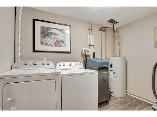 301-163 Ferguson Drive, Woodstock, ON - Indoor Photo Showing Laundry Room