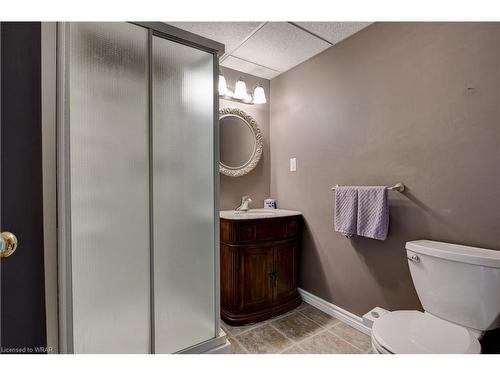 456 Red River Drive, Waterloo, ON - Indoor Photo Showing Bathroom
