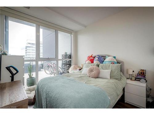 701-60 Charles Street W, Kitchener, ON - Indoor Photo Showing Bedroom