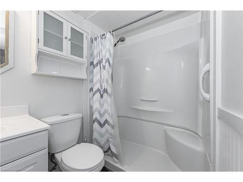 Lower-57 Oak Hill Drive, Cambridge, ON - Indoor Photo Showing Bathroom
