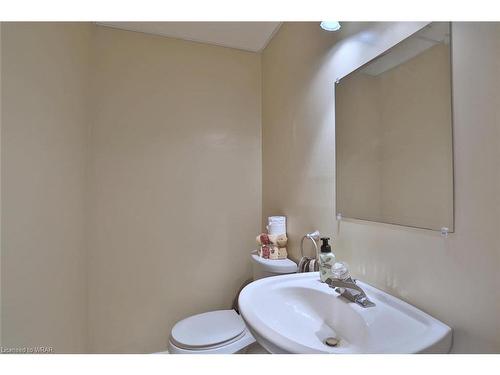 75 Stonehenge Place, Kitchener, ON - Indoor Photo Showing Bathroom