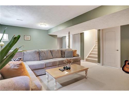 102 Tait Street, Cambridge, ON - Indoor Photo Showing Living Room