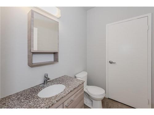 T210-62 Balsam Street, Waterloo, ON - Indoor Photo Showing Bathroom