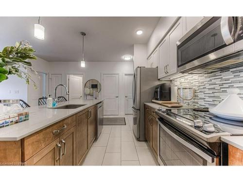 507-399 Queen Street S, Kitchener, ON - Indoor Photo Showing Kitchen With Upgraded Kitchen