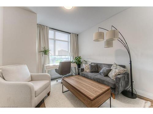 507-399 Queen Street S, Kitchener, ON - Indoor Photo Showing Living Room