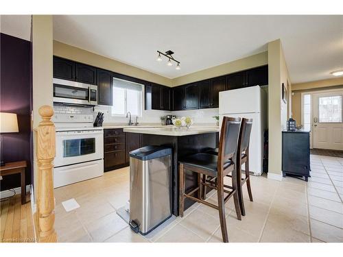 646 Mortimer Drive, Cambridge, ON - Indoor Photo Showing Kitchen