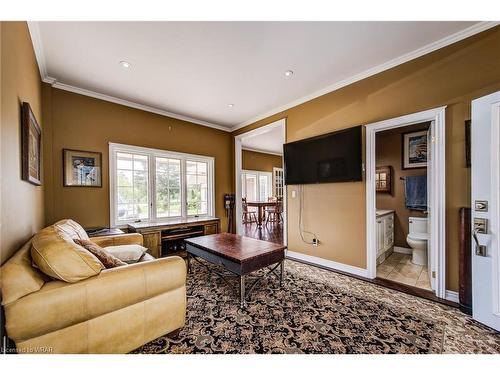 1580 Beaverdale Road, Cambridge, ON - Indoor Photo Showing Living Room