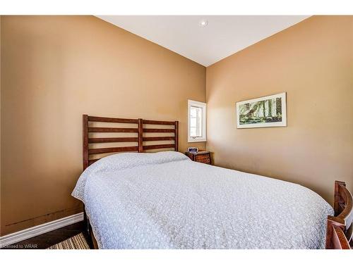 1580 Beaverdale Road, Cambridge, ON - Indoor Photo Showing Bedroom