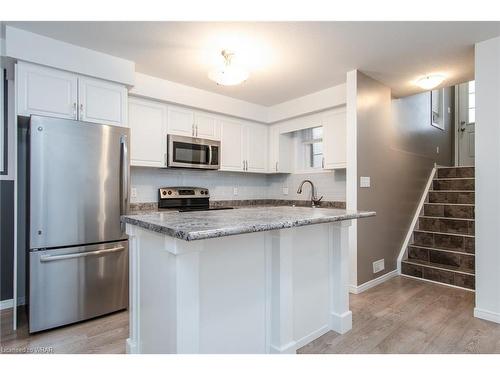 8D-388 Old Huron Road, Kitchener, ON - Indoor Photo Showing Kitchen With Stainless Steel Kitchen With Upgraded Kitchen