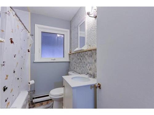 460 Domville Street, Arthur, ON - Indoor Photo Showing Bathroom