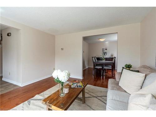 108 Rushbrook Drive, Kitchener, ON - Indoor Photo Showing Living Room