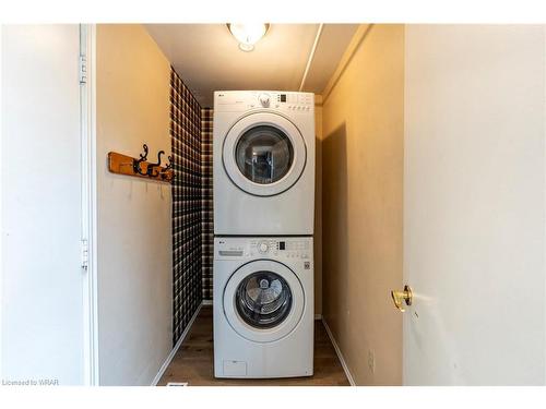 108 Rushbrook Drive, Kitchener, ON - Indoor Photo Showing Laundry Room