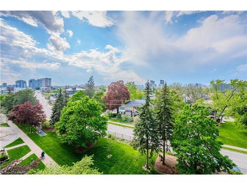 608-6 Willow Street, Waterloo, ON - Outdoor With View