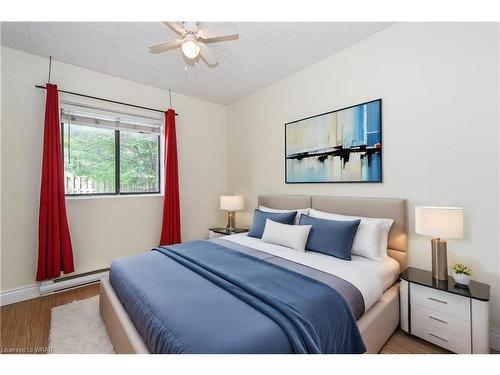 105-29 West Avenue, Kitchener, ON - Indoor Photo Showing Bedroom