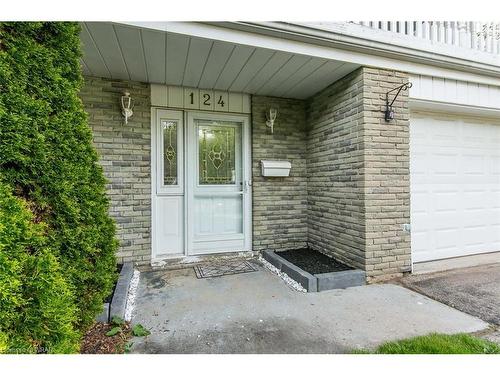 124 Dalegrove Drive, Kitchener, ON - Outdoor