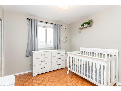 124 Dalegrove Drive, Kitchener, ON - Indoor Photo Showing Bedroom