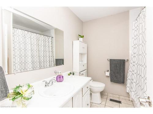 124 Dalegrove Drive, Kitchener, ON - Indoor Photo Showing Bathroom