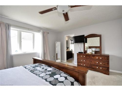 55 Henwood Drive, Cambridge, ON - Indoor Photo Showing Bedroom