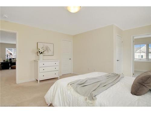 47 Pointer Street, Cambridge, ON - Indoor Photo Showing Bedroom