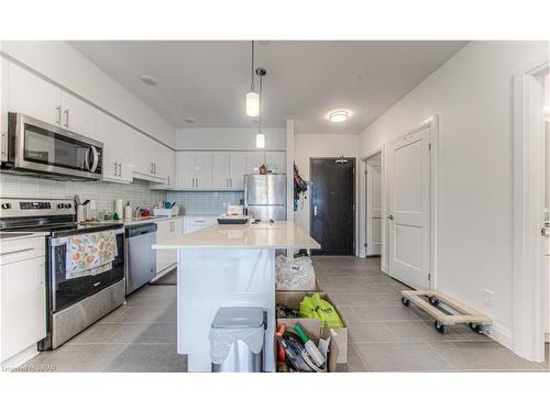 406-399 Queen Street South, Kitchener, ON - Indoor Photo Showing Kitchen With Stainless Steel Kitchen With Upgraded Kitchen