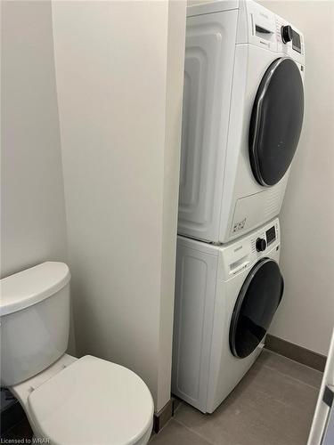 2510-60 Frederick Street, Kitchener, ON - Indoor Photo Showing Laundry Room