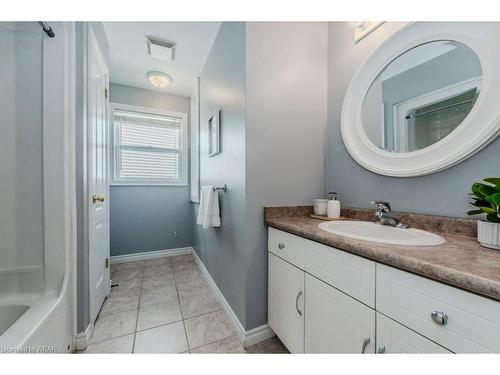 145 Hawkswood Drive, Kitchener, ON - Indoor Photo Showing Bathroom