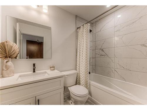 601-108 Garment Street, Kitchener, ON - Indoor Photo Showing Bathroom