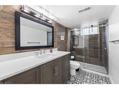 15 Pioneer Ridge Drive, Kitchener, ON - Indoor Photo Showing Bathroom