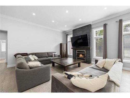 15 Pioneer Ridge Drive, Kitchener, ON - Indoor Photo Showing Living Room With Fireplace