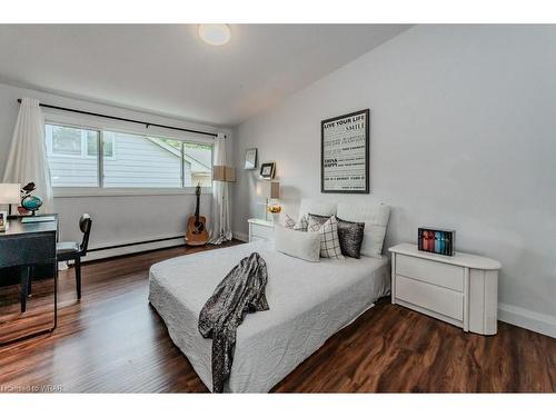 174 Vermont Street, Waterloo, ON - Indoor Photo Showing Bedroom