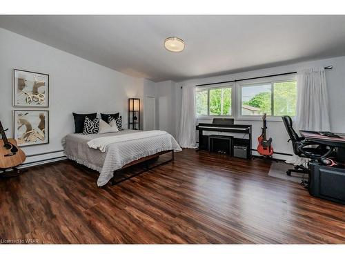 174 Vermont Street, Waterloo, ON - Indoor Photo Showing Bedroom