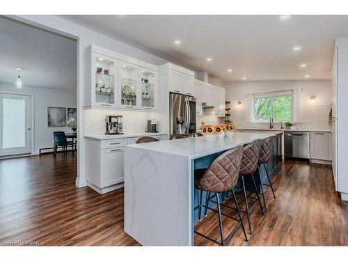 174 Vermont Street, Waterloo, ON - Indoor Photo Showing Kitchen With Upgraded Kitchen