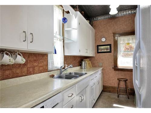 36 Spruce Street, Cambridge, ON - Indoor Photo Showing Kitchen With Double Sink