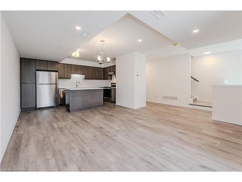 C019-702 Benninger Drive, Kitchener, ON - Indoor Photo Showing Kitchen