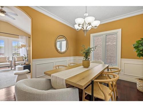 10 Erika Court, Kitchener, ON - Indoor Photo Showing Dining Room