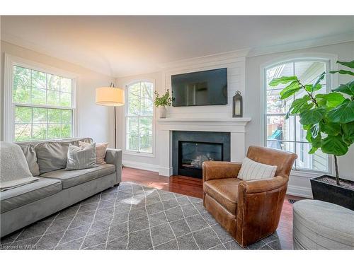 336 Watson Avenue, Oakville, ON - Indoor Photo Showing Living Room With Fireplace