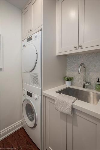 336 Watson Avenue, Oakville, ON - Indoor Photo Showing Laundry Room