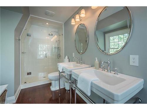 336 Watson Avenue, Oakville, ON - Indoor Photo Showing Bathroom