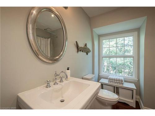 336 Watson Avenue, Oakville, ON - Indoor Photo Showing Bathroom