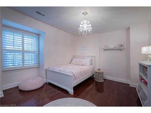 336 Watson Avenue, Oakville, ON - Indoor Photo Showing Bedroom