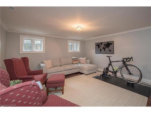 336 Watson Avenue, Oakville, ON - Indoor Photo Showing Living Room