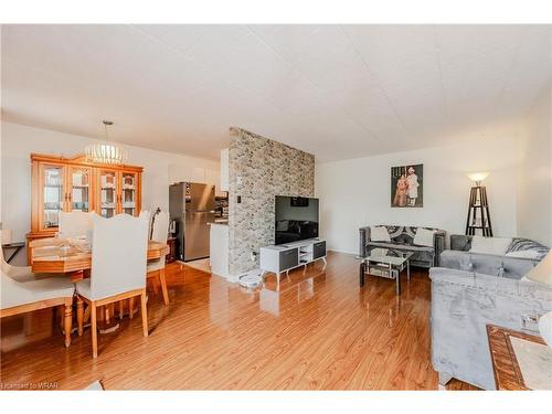 302-29 West Avenue, Kitchener, ON - Indoor Photo Showing Living Room