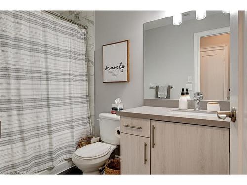 106-161 Ottawa Street, Kitchener, ON - Indoor Photo Showing Bathroom