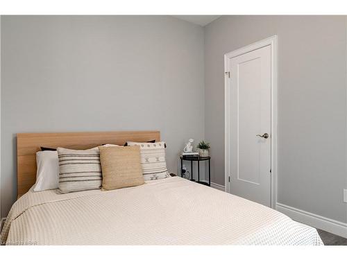 106-161 Ottawa Street, Kitchener, ON - Indoor Photo Showing Bedroom