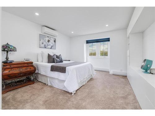 180 Zeller Drive, Kitchener, ON - Indoor Photo Showing Bedroom